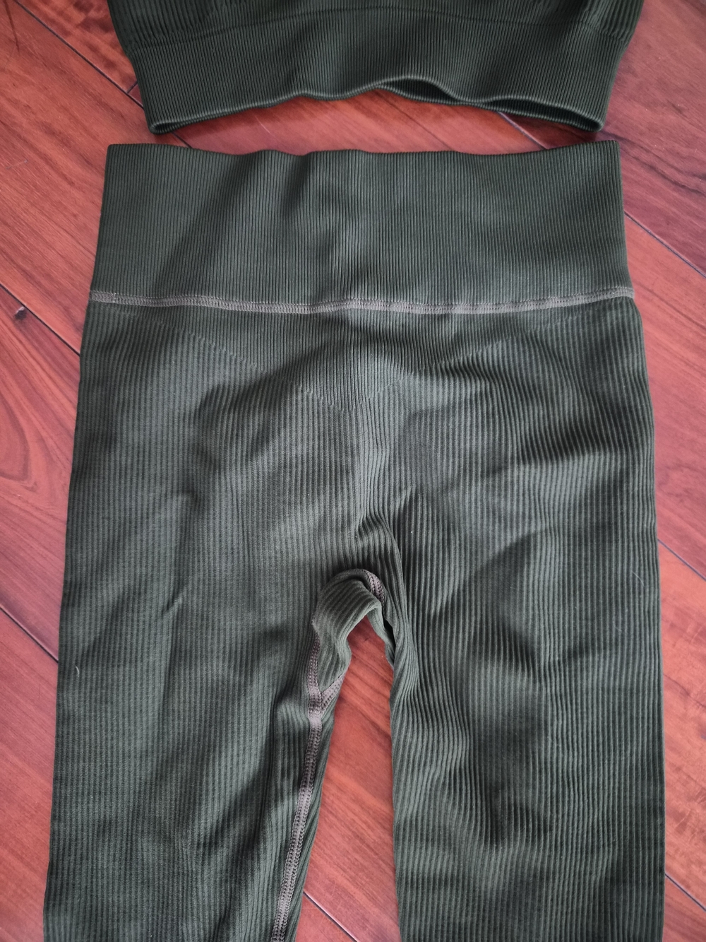 Ribbed Seamless Activewear Set Forest Green • Fits Like XS - Picture 3 of 15